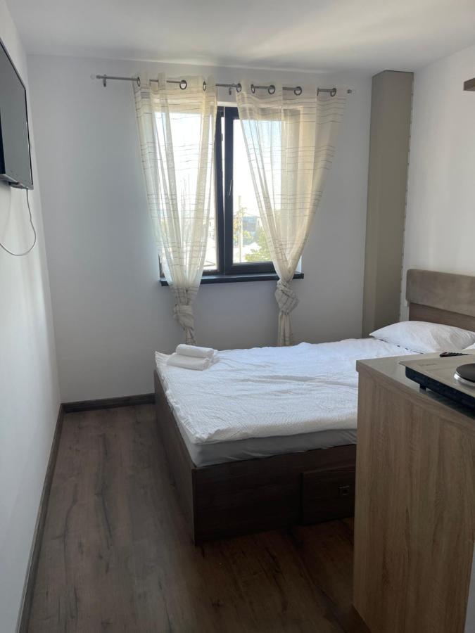 Garsoniera Luca Apartment Drobeta Turnu Severin Bagian luar foto