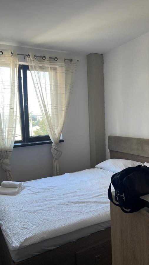 Garsoniera Luca Apartment Drobeta Turnu Severin Bagian luar foto